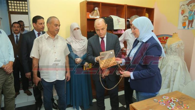 محافظ كفرالشيخ والدكتورة