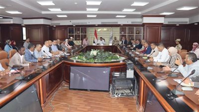 اجتماع الجهاز التنفيذي لمراجعة الجاهزية والاستعداد لتقلبات الطقس في الشتاء ببني سويف