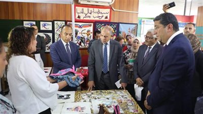 ضمن فعاليات ملتقى التوظيف.. افتتاح معرض أيادي مصر للحرف اليدوية بالمنيا