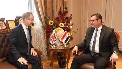 وزير الإسكان: تعاون مع بريطانيا بقطاع المياه وإدارة المدن الذكية