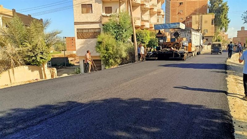 جانب من أعمال الرصف