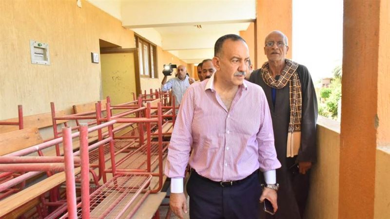 جانب من جولة المحافظ