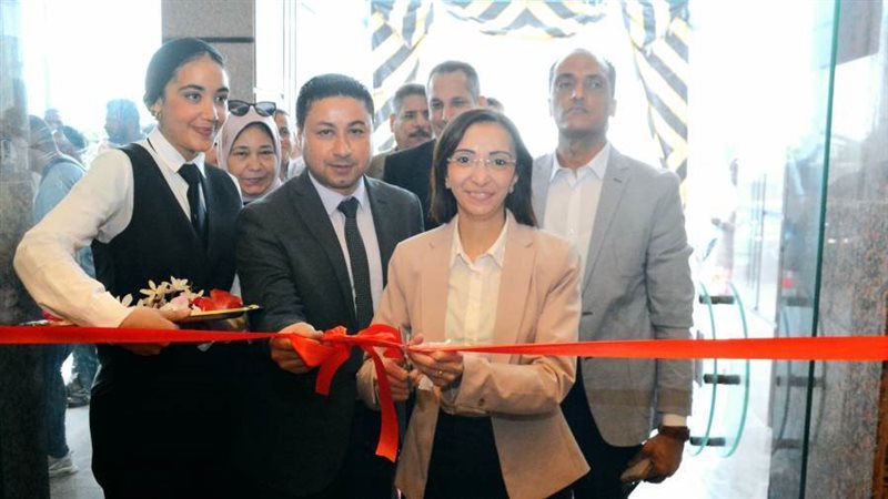 محافظ البحيرة تفتتح