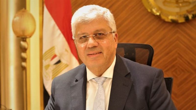 الدكتور أيمن عاشور