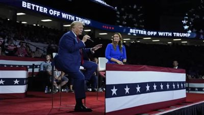 ترامب: لا ينبغي أن يترك الأمريكيون بلادهم 4 سنوات لهاريس