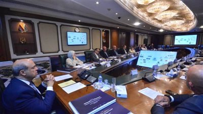 وزير الطيران يلتقي مسؤولي الشركة الصينية للهندسة CSCEC لبحث التعاون لتطوير المطارات