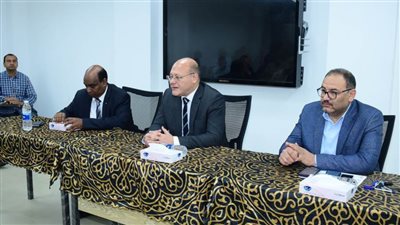 النعماني يجتمع مع أعضاء هيئة التدريس بـ