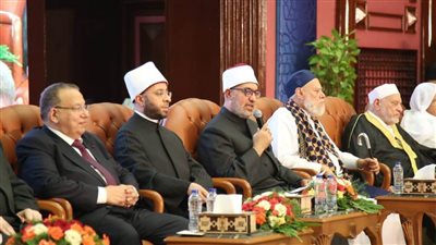 مفتي الجمهورية: احتفالية نقابة الأشراف بالمولد النبوي فرصة لتجديد عهدنا مع الرسول الكريم 