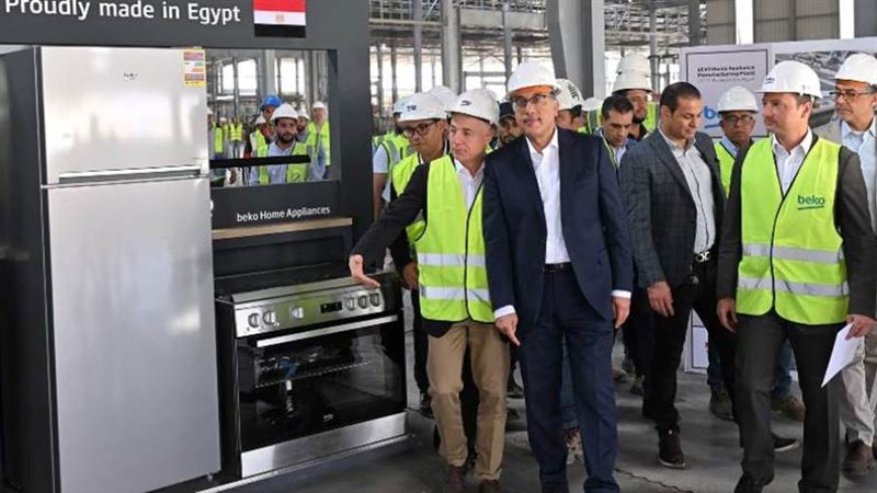 رئيس الوزراء يفتتح