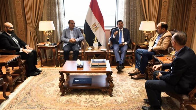 د. أشرف صبحى ود.