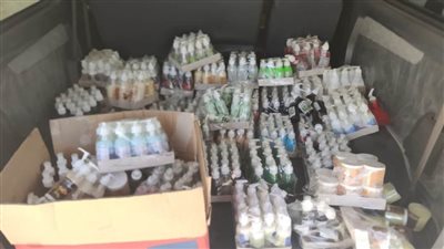 ضبط سيارة محملة بـ967 عبوة مستحضرات تجميل مجهولة المصدر بالغردقة