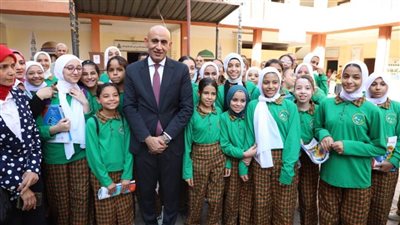 وزير التعليم يتفقد 12 مدرسة بسوهاج