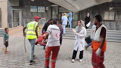 استشهاد 8 فلسطينيين وإصابة 4 آخرين في قصف للاحتلال الإسرائيلي على مخيم 