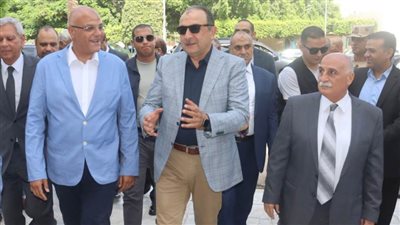 وزير قطاع الأعمال يلتقي محافظ القليوبية ونواب البرلمان بمستهل زيارته للنصر للكيماويات الدوائية