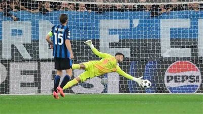  شاهد أفضل تصدٍّ لركلة جزاء في التاريخ.. والحارس انقذ المدفعجية