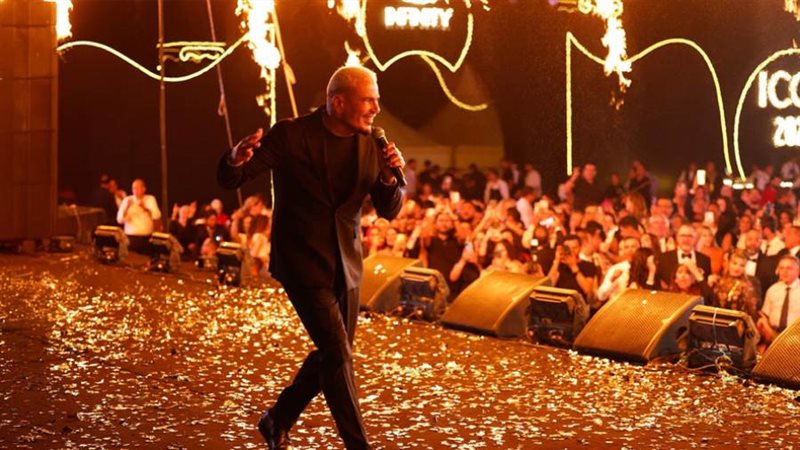 النجم الكبير عمرو