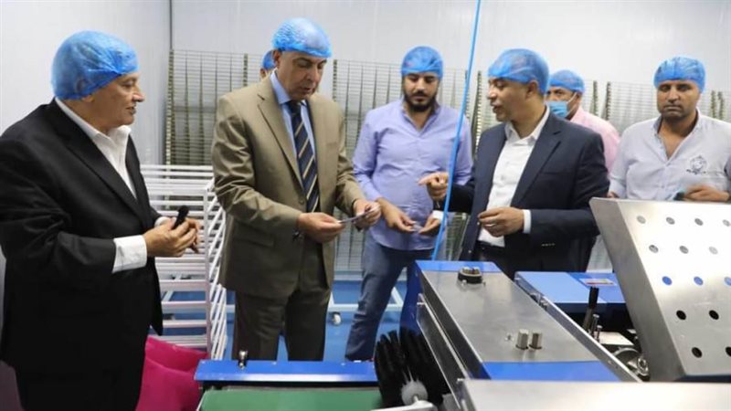 محافظ المنيا يشهد