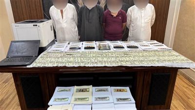 ضبط 4 أشخاص بالمنيا لقيامهم بالنصب على المواطنين عن طريق بيع عملات أجنبية مقلدة
