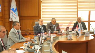 محافظ كفر الشيخ يشارك في اجتماع مجلس الجامعة 