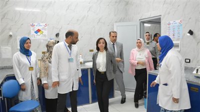 محافظ البحيرة ُتشيد بالكادر الطبي بمستشفى رشيد العام وتقرر تكريمهم 