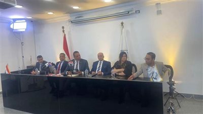 صالون تنسيقية شباب الأحزاب والسياسيين يناقش 