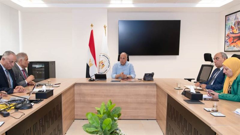 اجتماع وزير الري