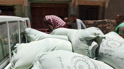 محافظ أسيوط: ضبط 91 جوال دقيق وسماد قبل بيعها في السوق السوداء بمركز البداري