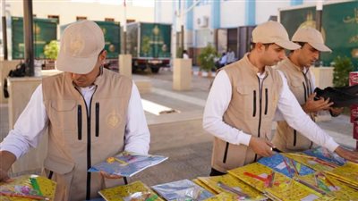 «بيت الزكاة والصدقات» ينتهي من توزيع المستلزمات الدراسية على الطلاب الأيتام في محافظة مطروح