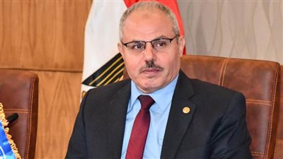 رئيس جامعة قناة السويس يستقبل وفد الأكاديمية العسكرية للدراسات العليا 