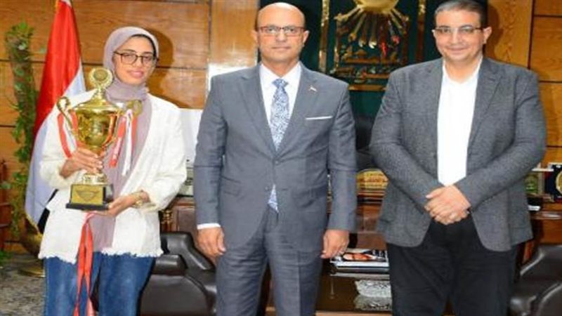 رئيس جامعة أسيوط