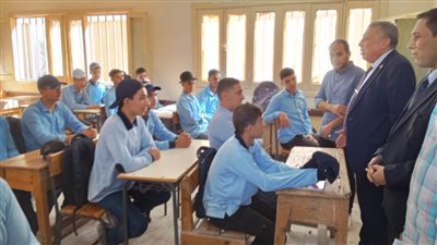 وكيل تعليم البحيرة يتابع سير العملية التعليمية وانتظام الدراسة بمدارس حوش عيسى 