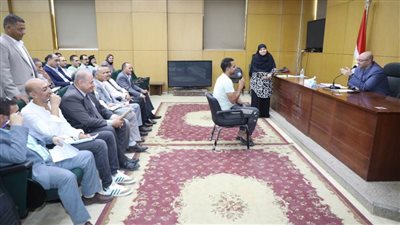 مراجعة أعمدة الإنارة وتوصيلات مبردات المياه والتأكد من سلامتها ببني سويف