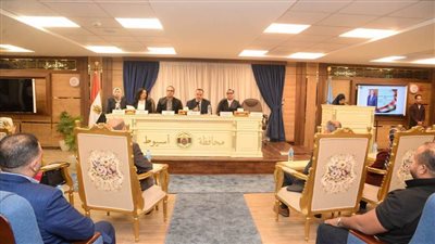 محافظ أسيوط يشهد مؤتمر إعلان المشروعات الفائزة في المبادرة الوطنية للمشروعات الخضراء الذكية