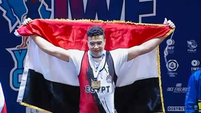 محمود حسني يحرز 3 ميداليات في بطولة رفع الأثقال للناشئين