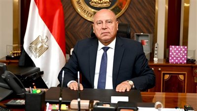 وزير الصناعة يجتمع غدا مع المستثمرين الصناعيين بقنا