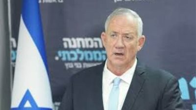 جانتس يطالب ألمانيا بإزالة الحواجز أمام توريد الأنظمة القتالية