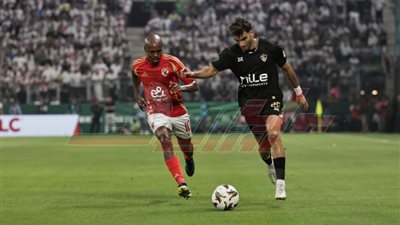 قمة السوبر.. بعد ساعة كاملة.. الأهلي يقبض على التقدم والزمالك ينتفض