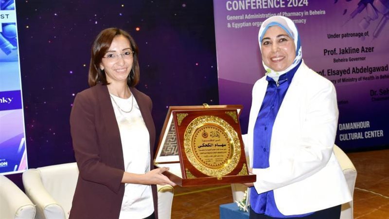 تكريم مدير عام الإدارة