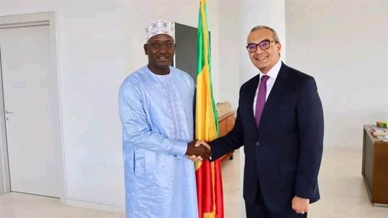 السفير خالد عارف