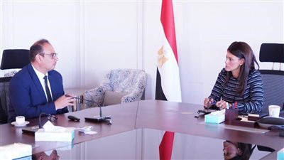 رانيا المشاط تثمن جهود مركز 