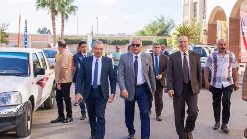 القائم بعمل رئيس