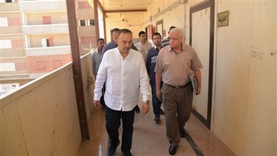 محافظ أسيوط يتفقد مقر مشروعي المحاجر والعبارات النهرية ويوجه بنقل المكاتب الإدارية إلى عرب المدابغ