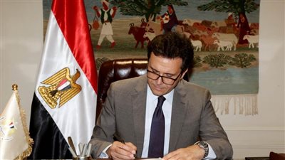 وزير الثقافة يعتمد برنامج الاحتفال بالذكرى الـ51 لانتصارات أكتوبر