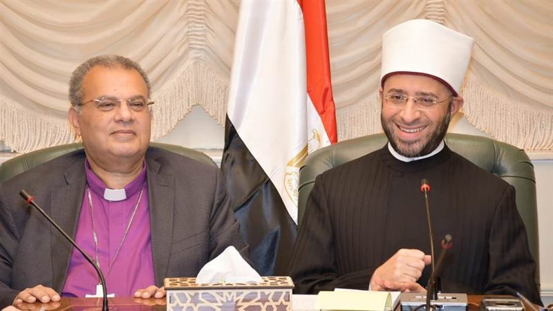 وزير الاوقاف والقس