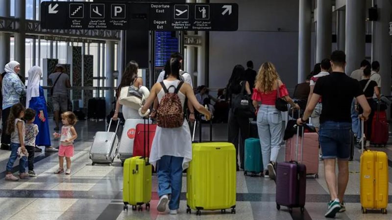 بريطانيا تجلي رعاياها