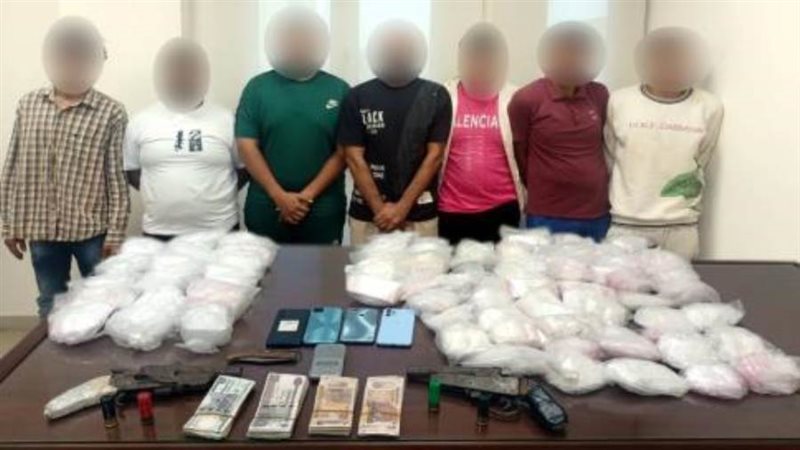 المتهمين والمضبوطات