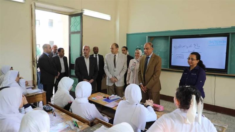 محافظ المنيا يتفقد