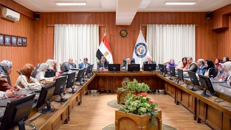 اجتماع كلية طب بنى