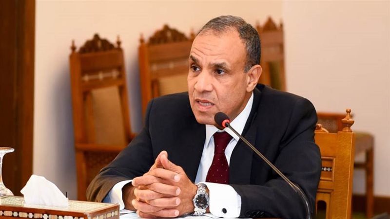 الدكتور بدر عبد العاطي