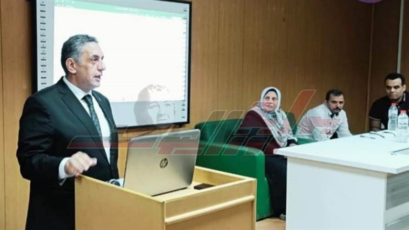 خلال الاجتماع